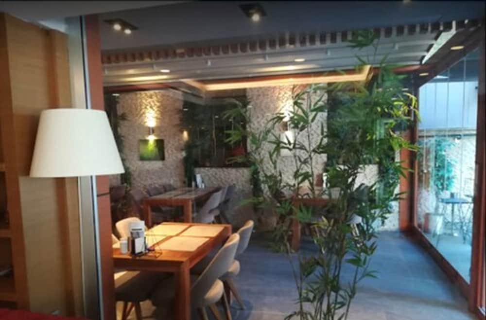 Milport Hotel Levent Istanbul Exterior photo