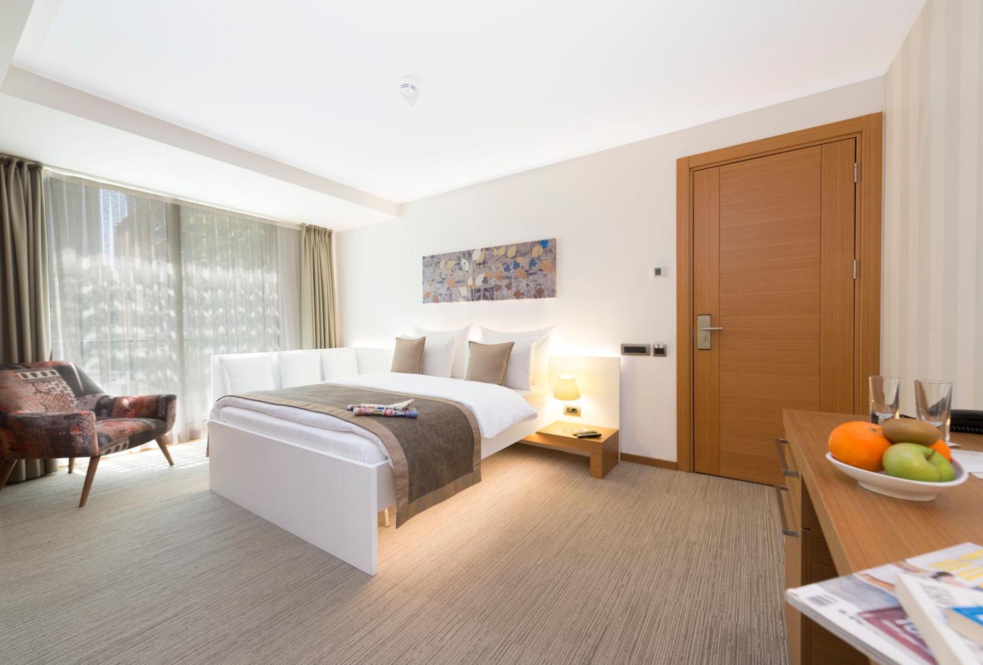 Milport Hotel Levent Istanbul Exterior photo