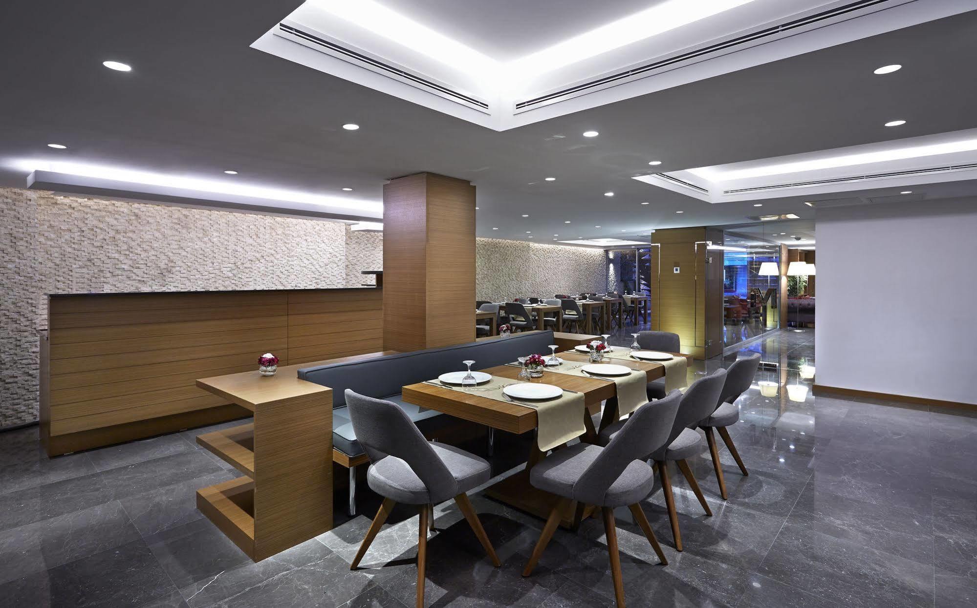 Milport Hotel Levent Istanbul Exterior photo