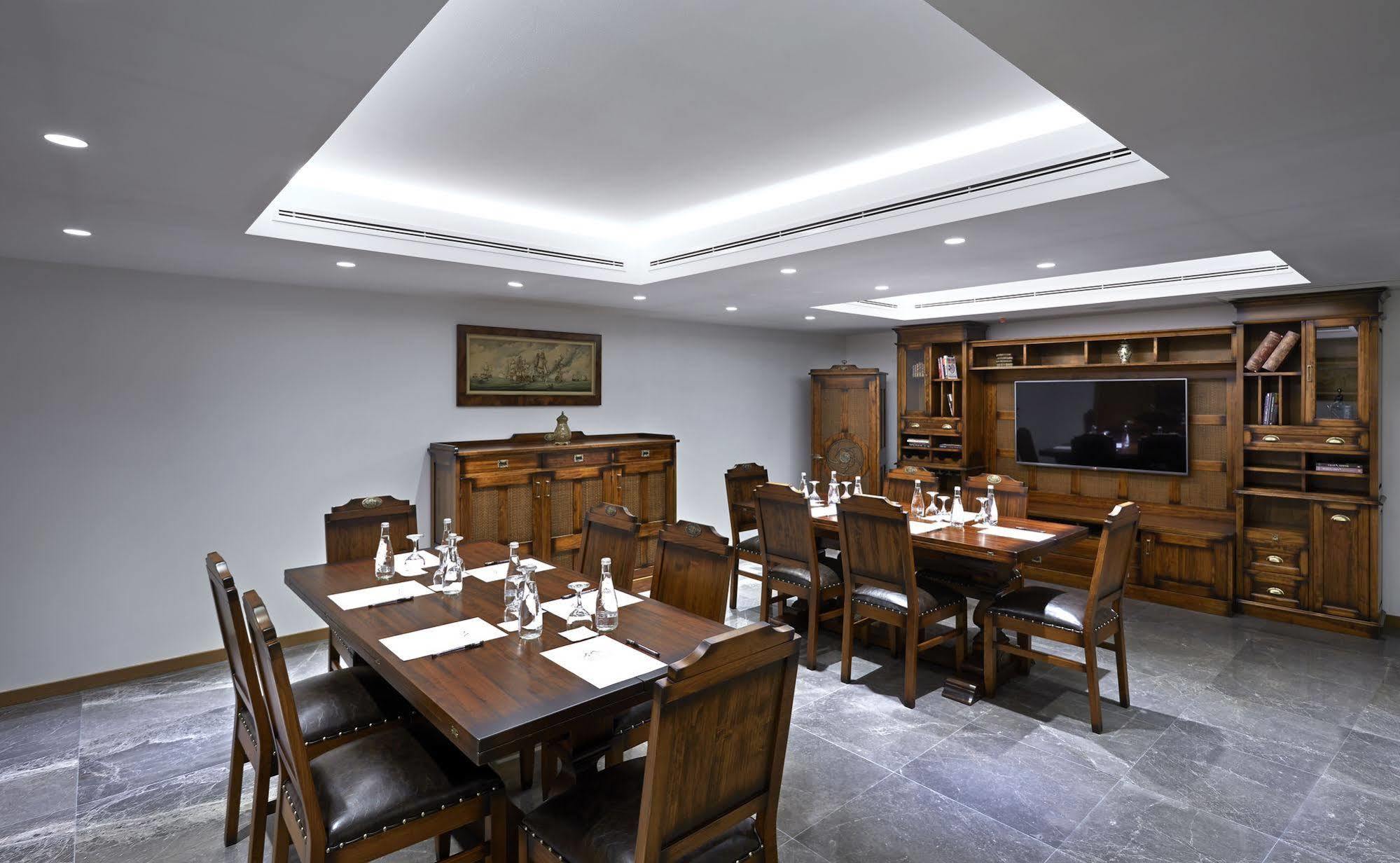 Milport Hotel Levent Istanbul Exterior photo